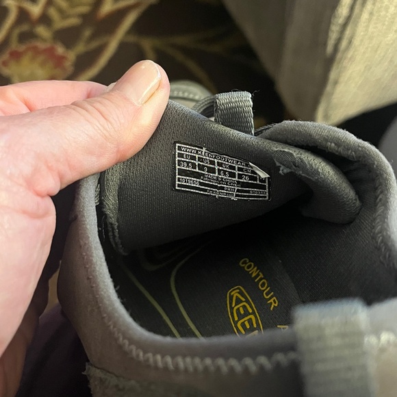 Keen sneakers - grey - size 9 - Picture 7 of 7